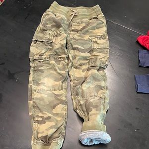 EUC GAP size Small boys lined camp cargo joggers